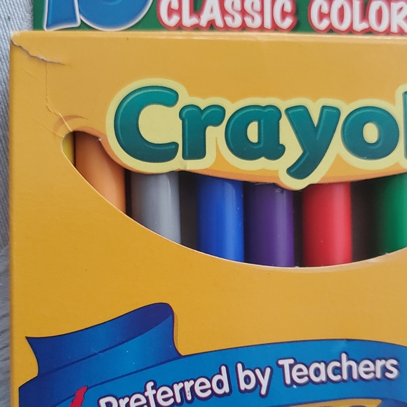 48 Crayons, 10 Markers, And "The Day The Crayons Quit" Book - Picture 5 of 9